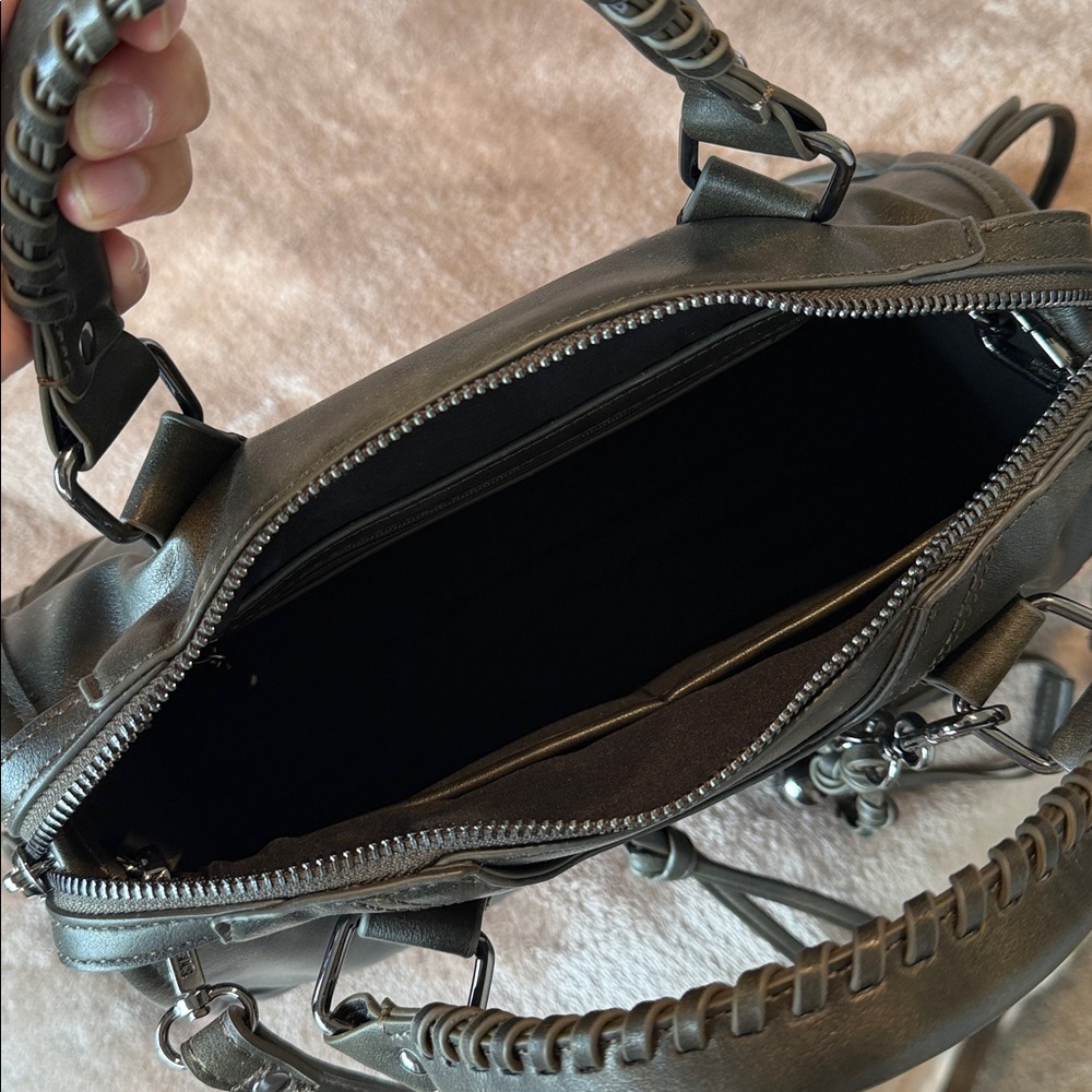 Steve Madden RIGGS BAG OLIVE - Picture 8 of 10